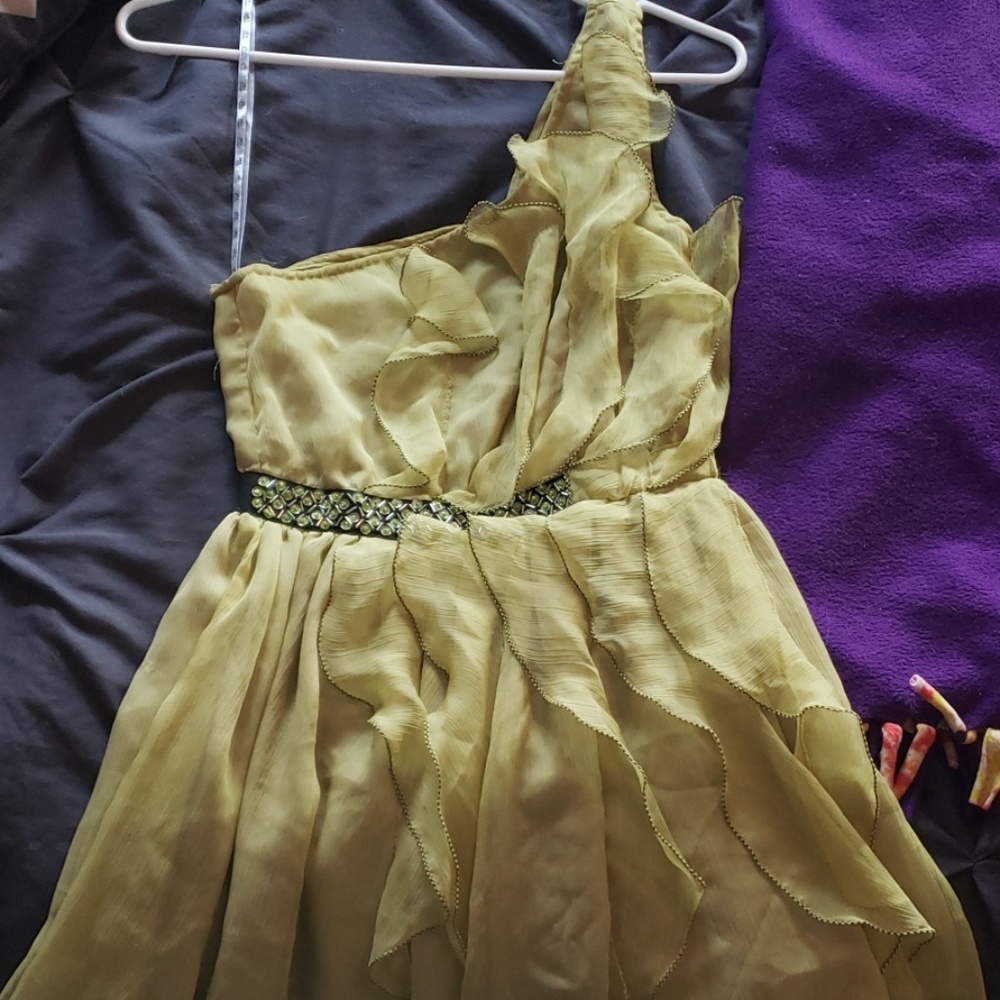 One shoulder dress top